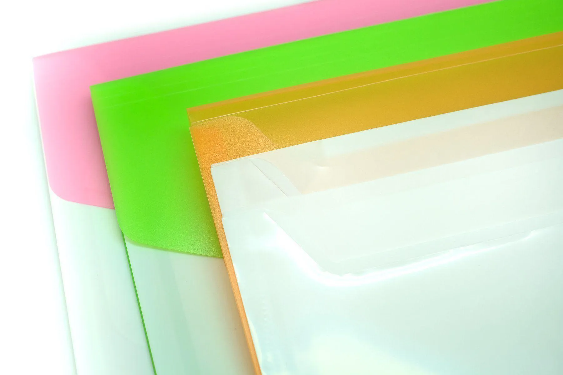 3-compartment-expandable-plastic-folder-a4