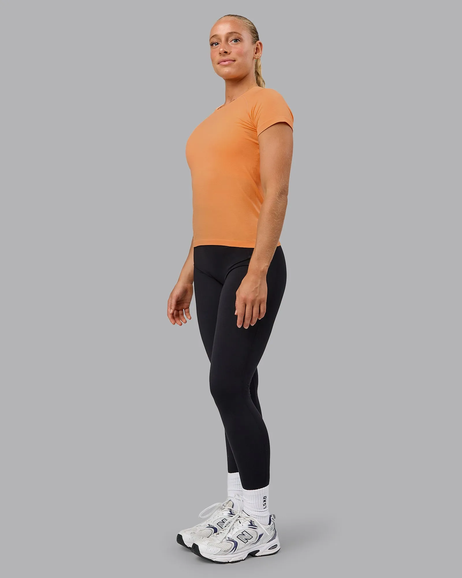 AeroFLX  Seamless Tee - Cantaloupe/Cantaloupe