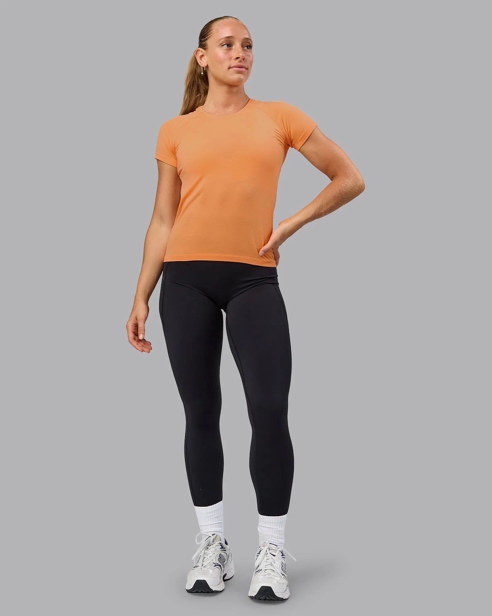 AeroFLX  Seamless Tee - Cantaloupe/Cantaloupe