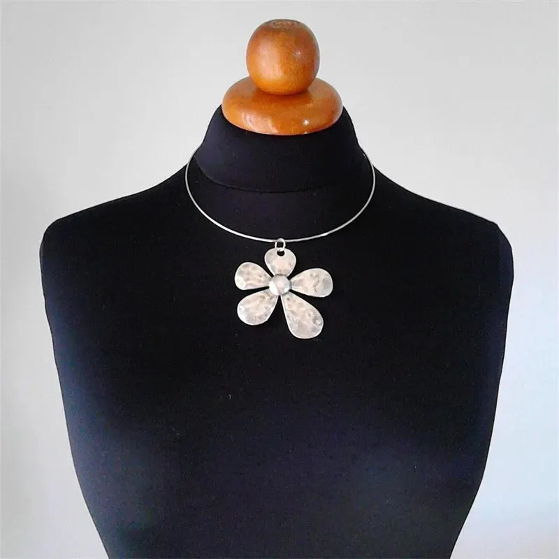 Big Flower Necklace