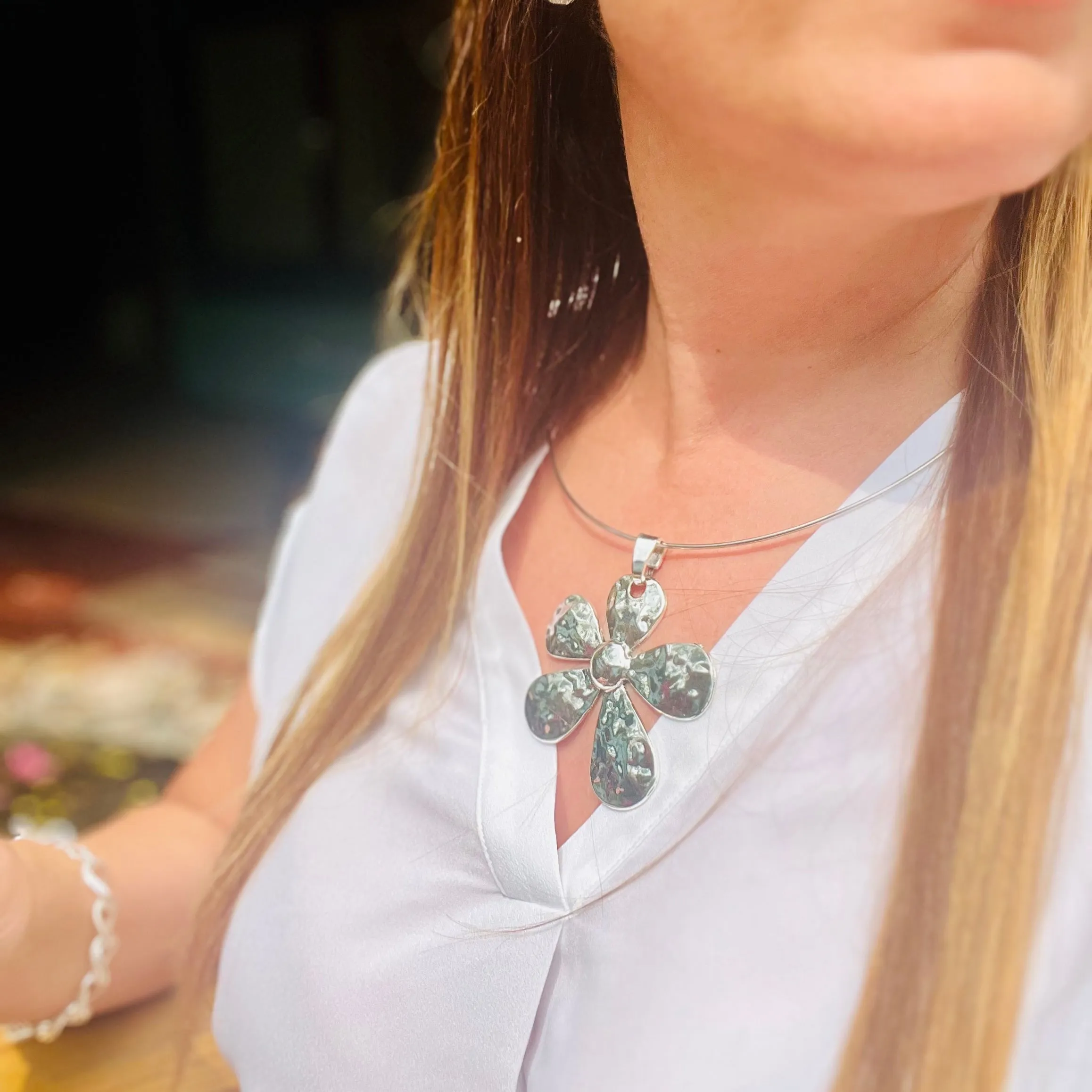 Big Flower Necklace