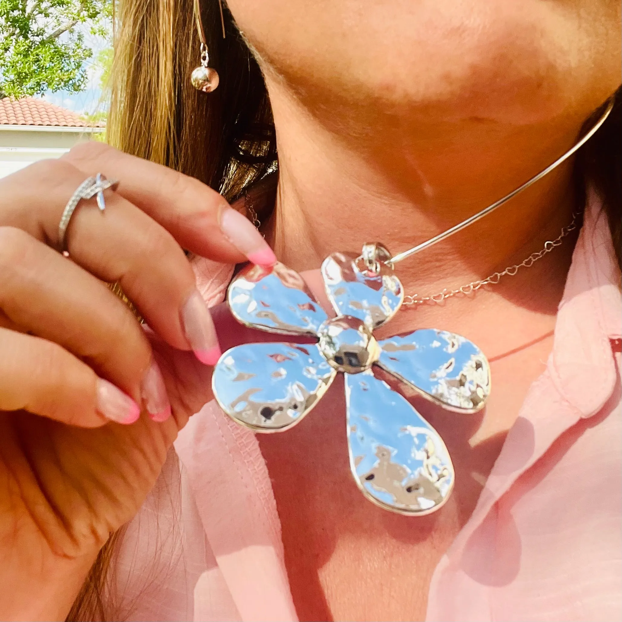 Big Flower Necklace