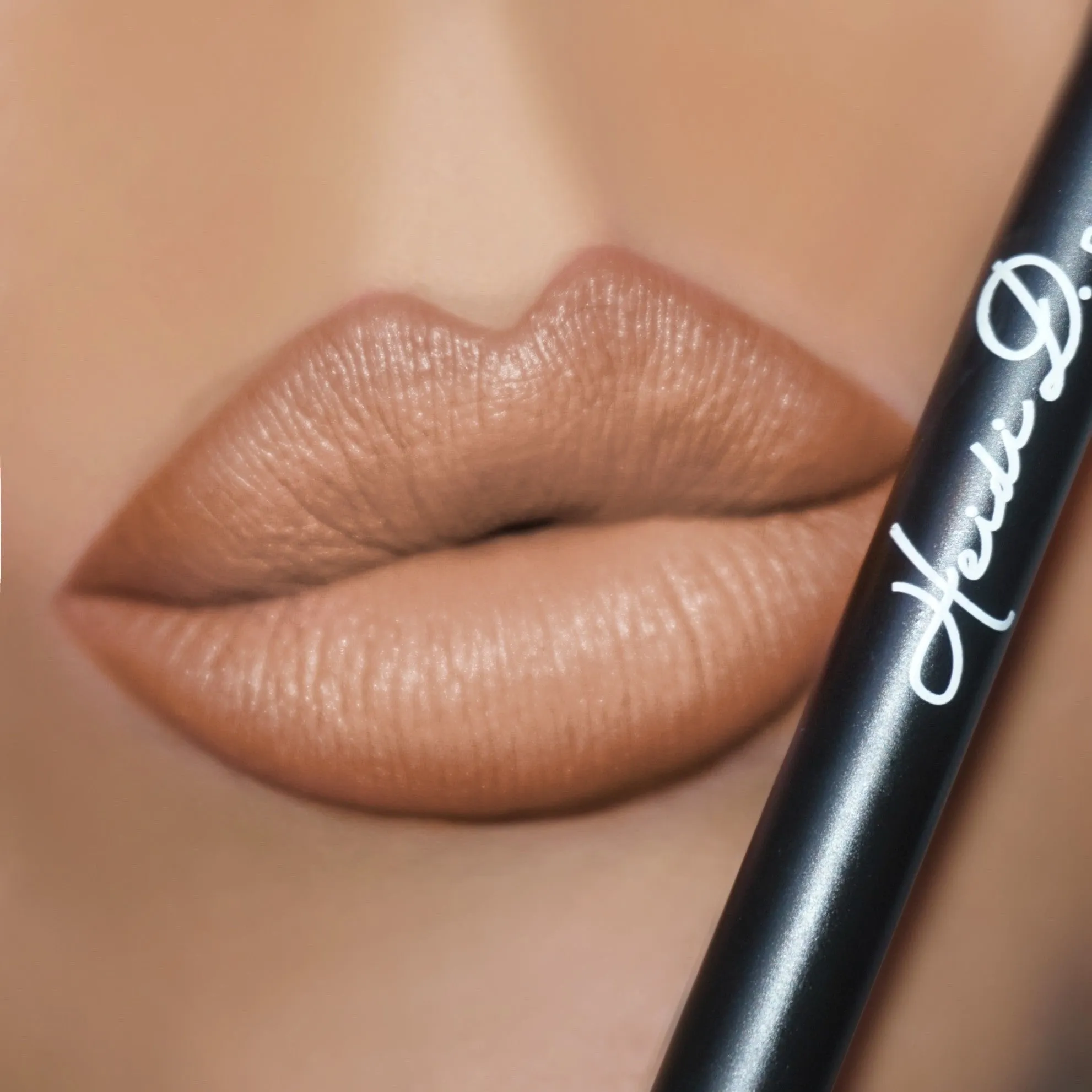 Chai Lip liner