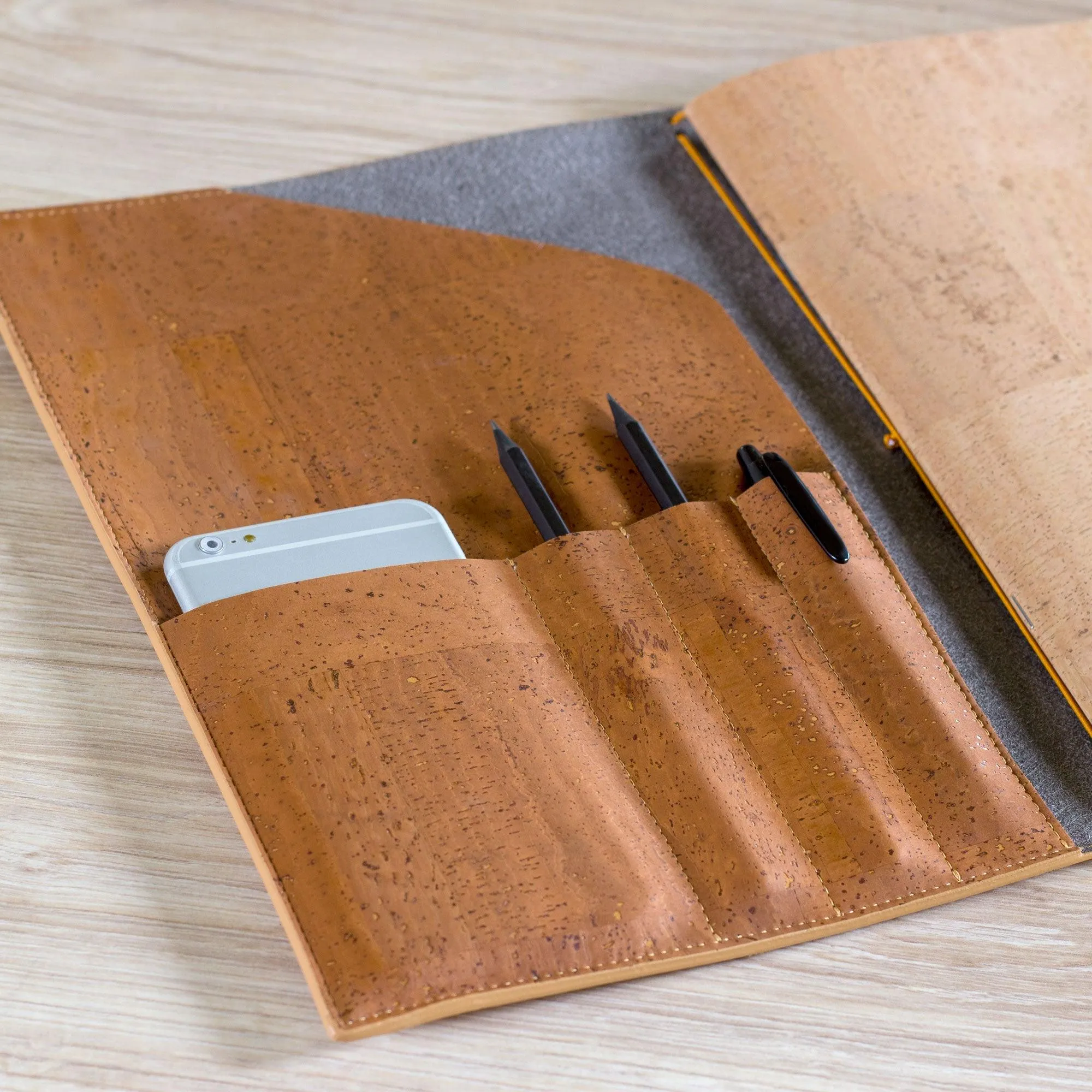 Cork Portfolio A4