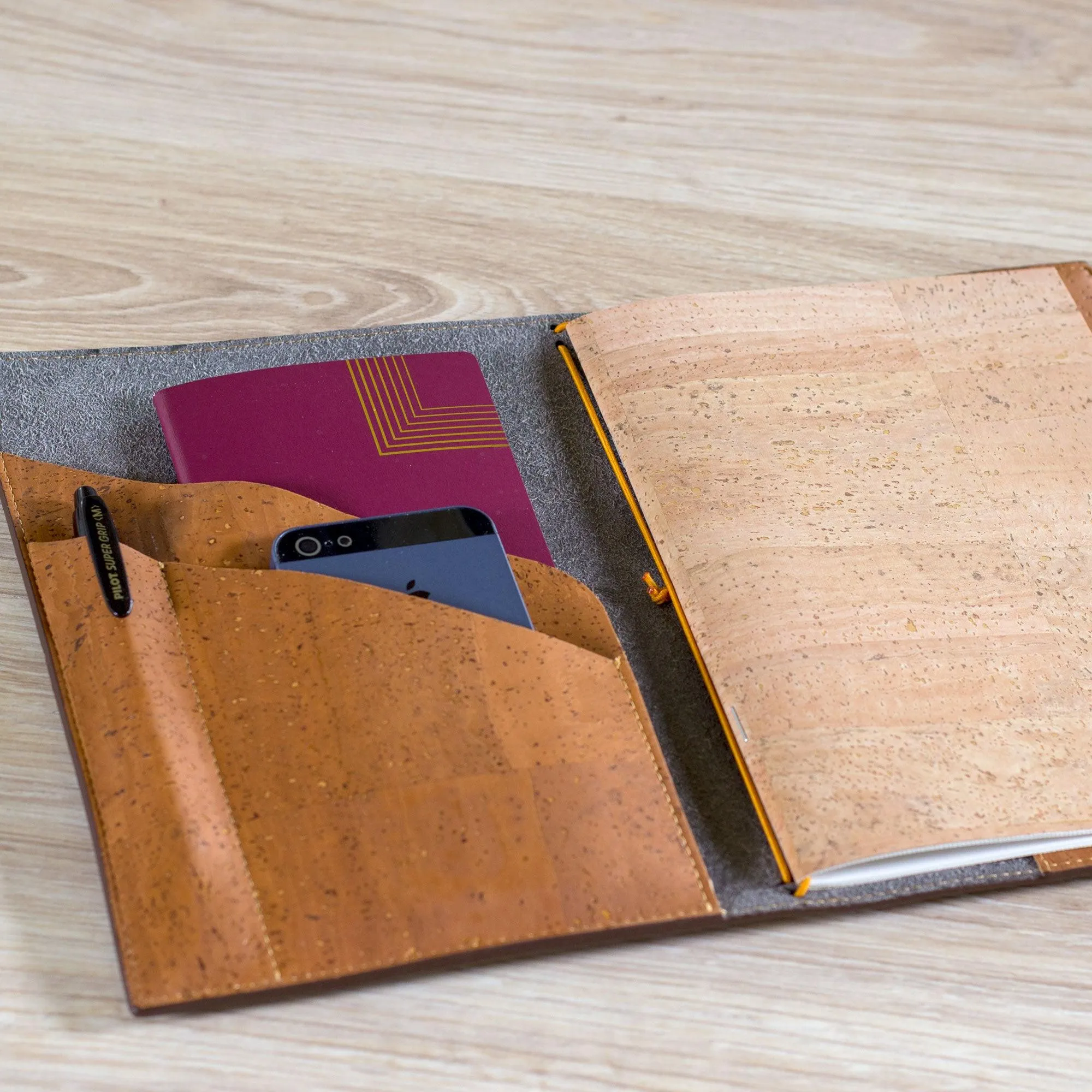 Cork Portfolio A5