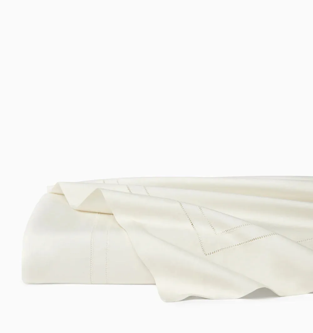 Finna Percale Sheet Collection