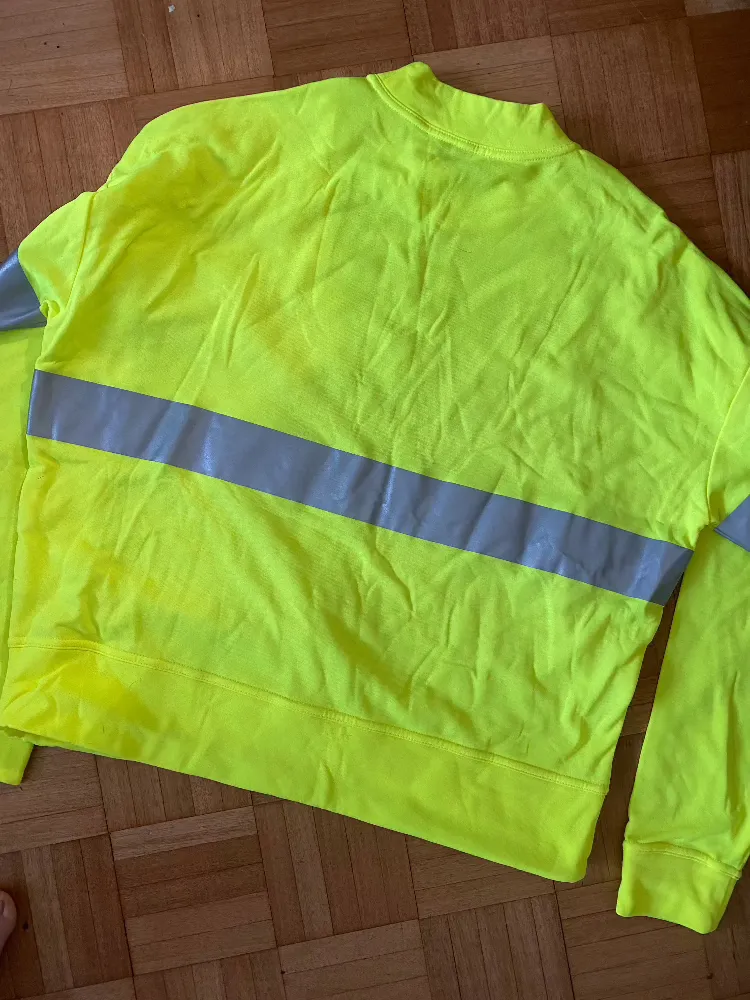 Fluorescent yellow fleece lined lightweight top with draw string S