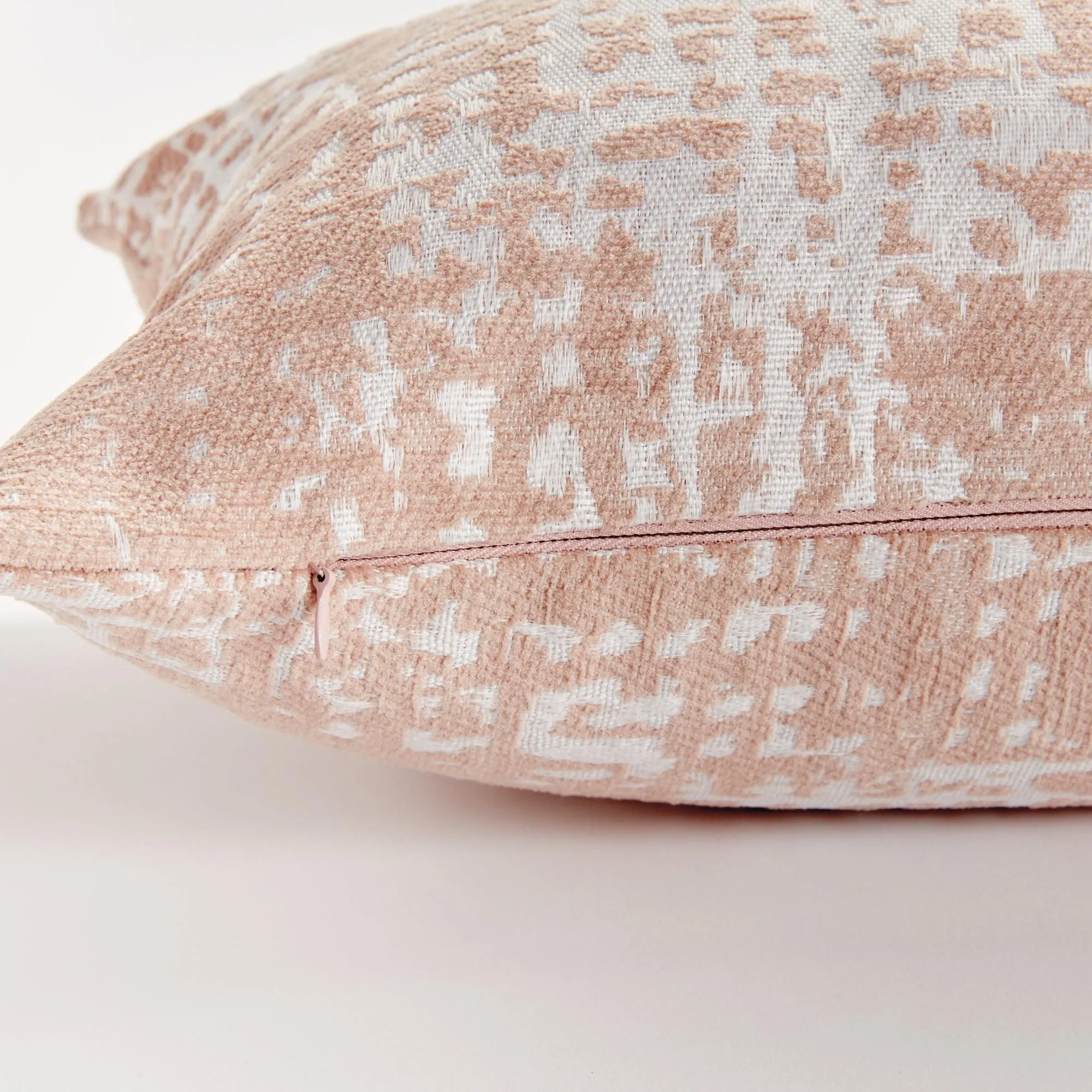 Hana Lumbar Indoor Outdoor Pillow