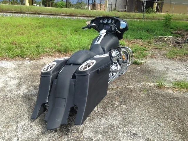 Harley Davidson 6" Extended Stretched Out & Down Saddlebags   Fender - No Lids 2014 - 2018  Model Bags - Dual Cut Outs