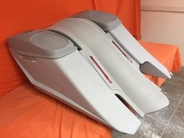 Harley Davidson 6" Trendsetter Extended Saddlebag LED Fender Kit - Right Side Cut Out   Dual 6 x 9 Speaker Lids / 2014 - 2018