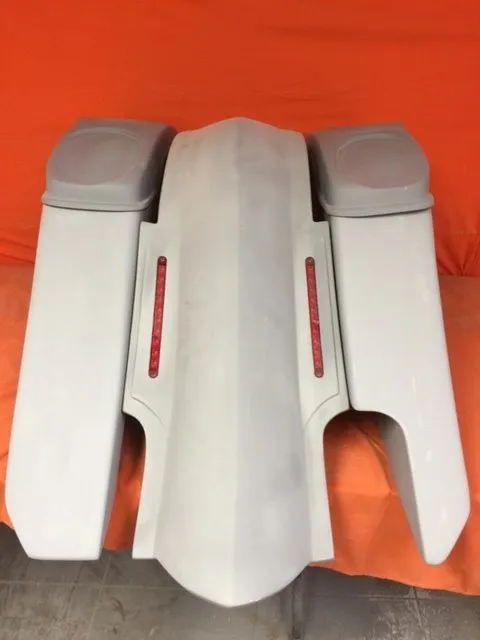 Harley Davidson 6" Trendsetter Extended Saddlebag LED Fender Kit - Right Side Cut Out   Dual 6 x 9 Speaker Lids / 2014 - 2018