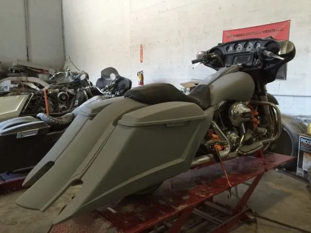 Harley Davidson 6" Trendsetter Extended Saddlebag LED Fender Kit Right Side Cut Out  No lids