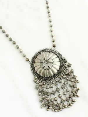 Ipshita Long Necklace