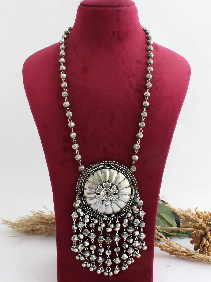 Ipshita Long Necklace