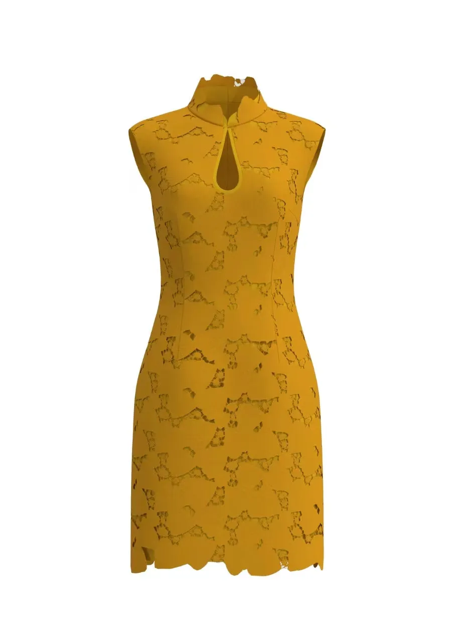KEEN-LENGTH EMBROIDERY CHEONGSAM IN YELLOW