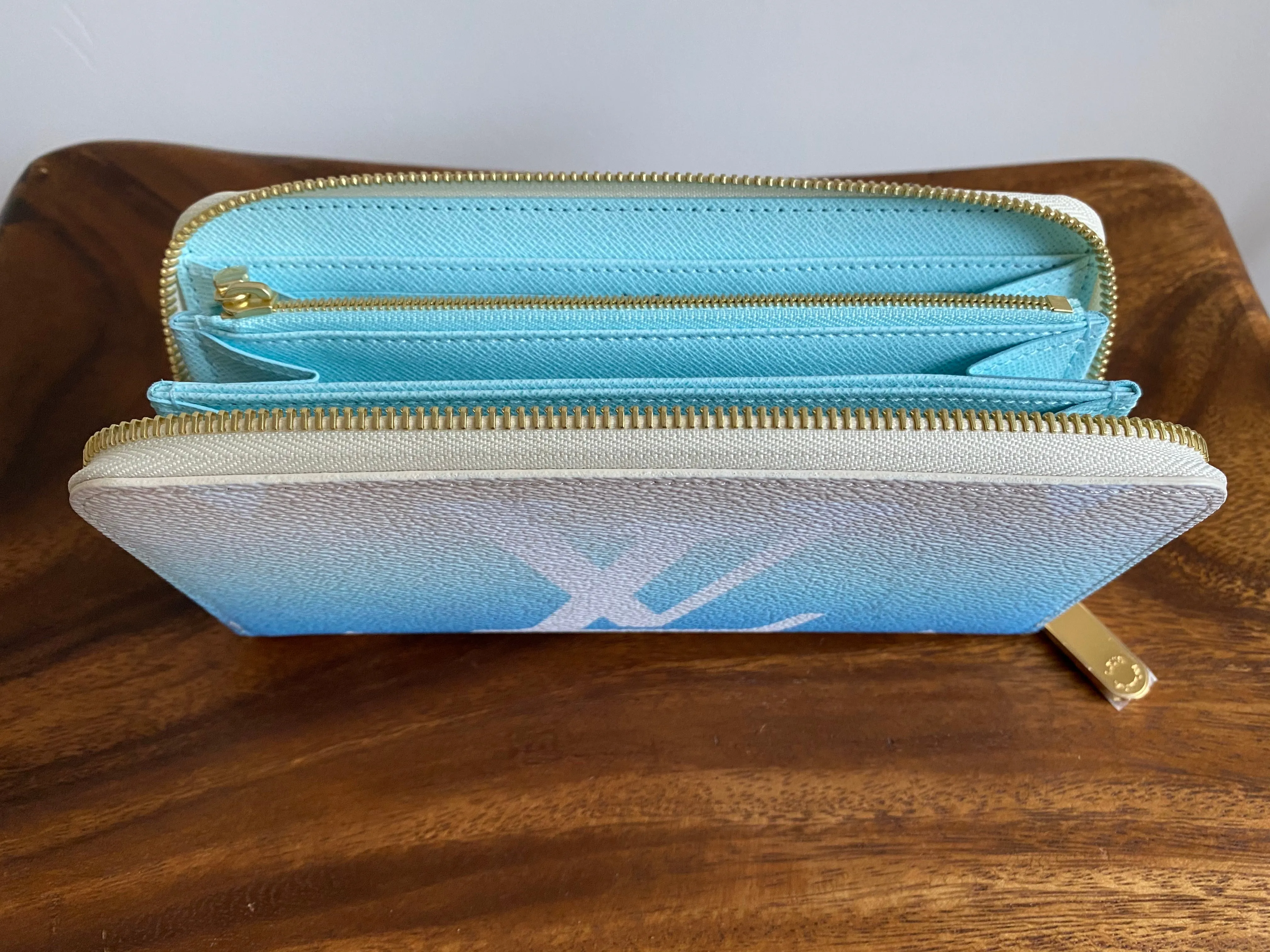Louis Vuitton ZIPPY Wallet M80360