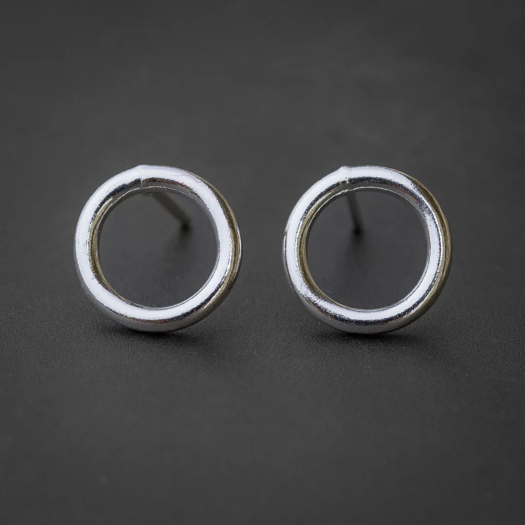 Minimalist Small Circle Stud Earrings