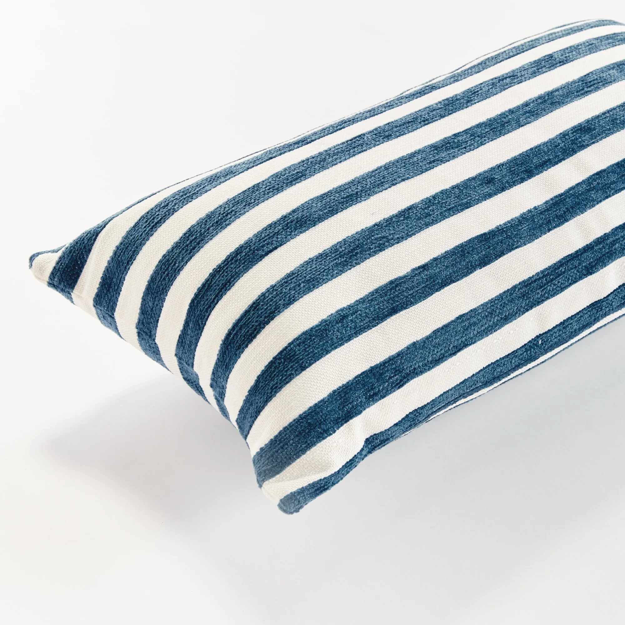 NAPA Home & Garden, GRANT LUMBAR INDOOR-OUTDOOR PILLOW,N5LM15BLD