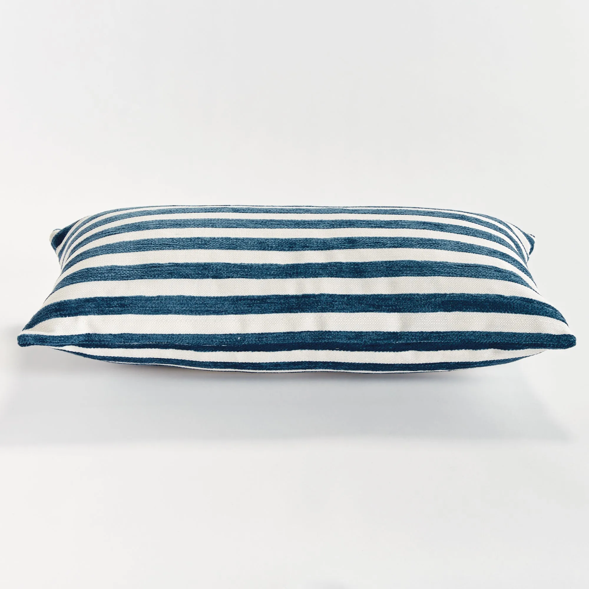 NAPA Home & Garden, GRANT LUMBAR INDOOR-OUTDOOR PILLOW,N5LM15BLD