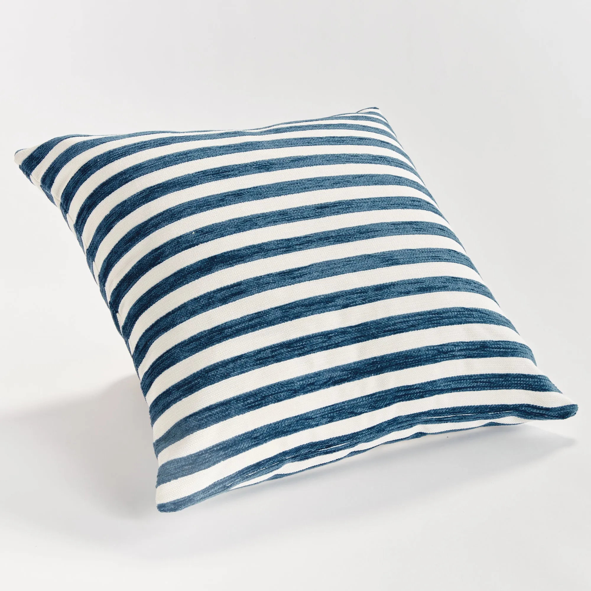 NAPA Home & Garden, GRANT SQUARE INDOOR-OUTDOOR PILLOW 20",N5LM14BLD