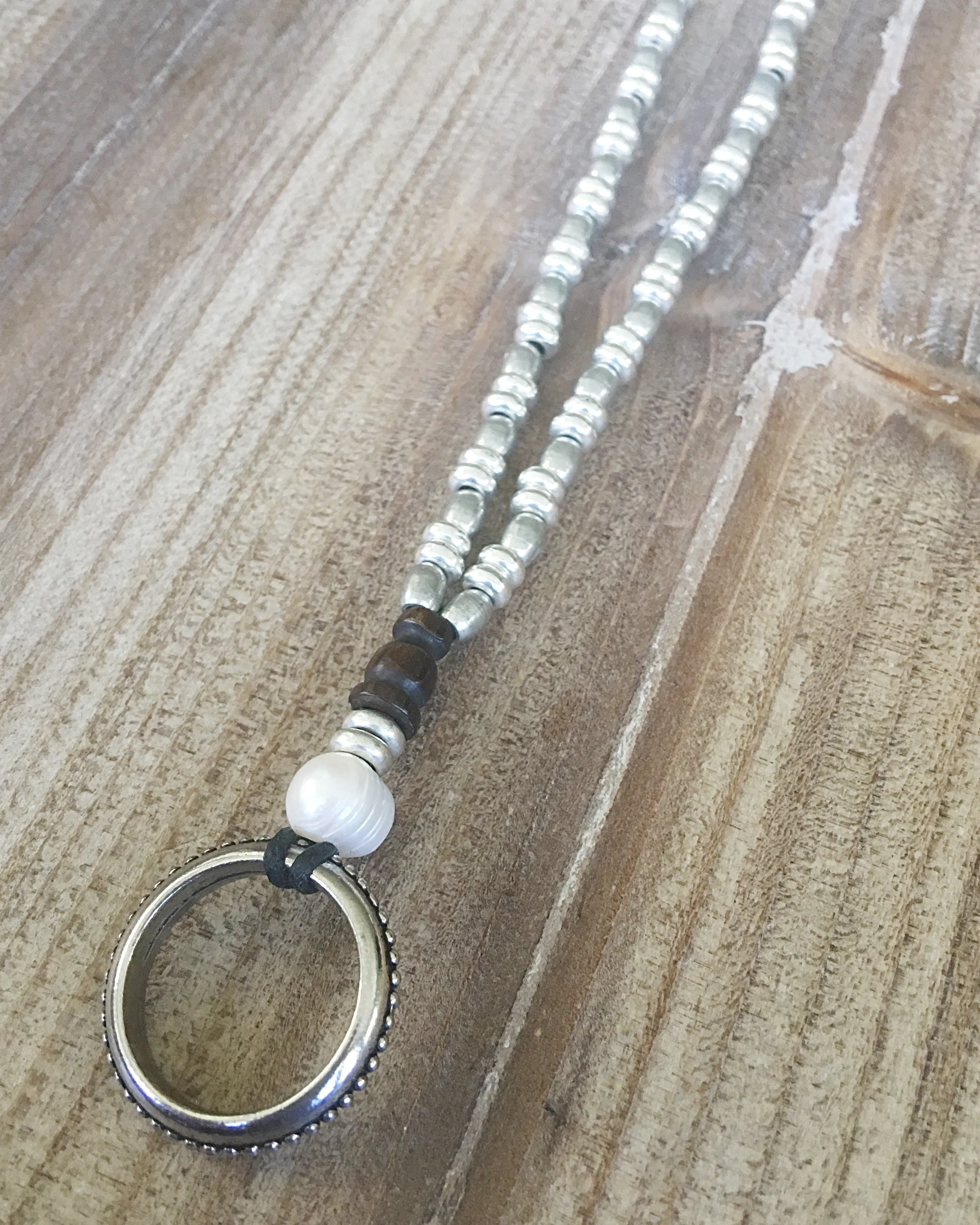 Pearl Centeted Eyering Necklace
