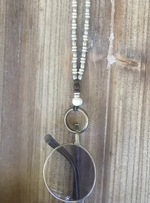 Pearl Centeted Eyering Necklace