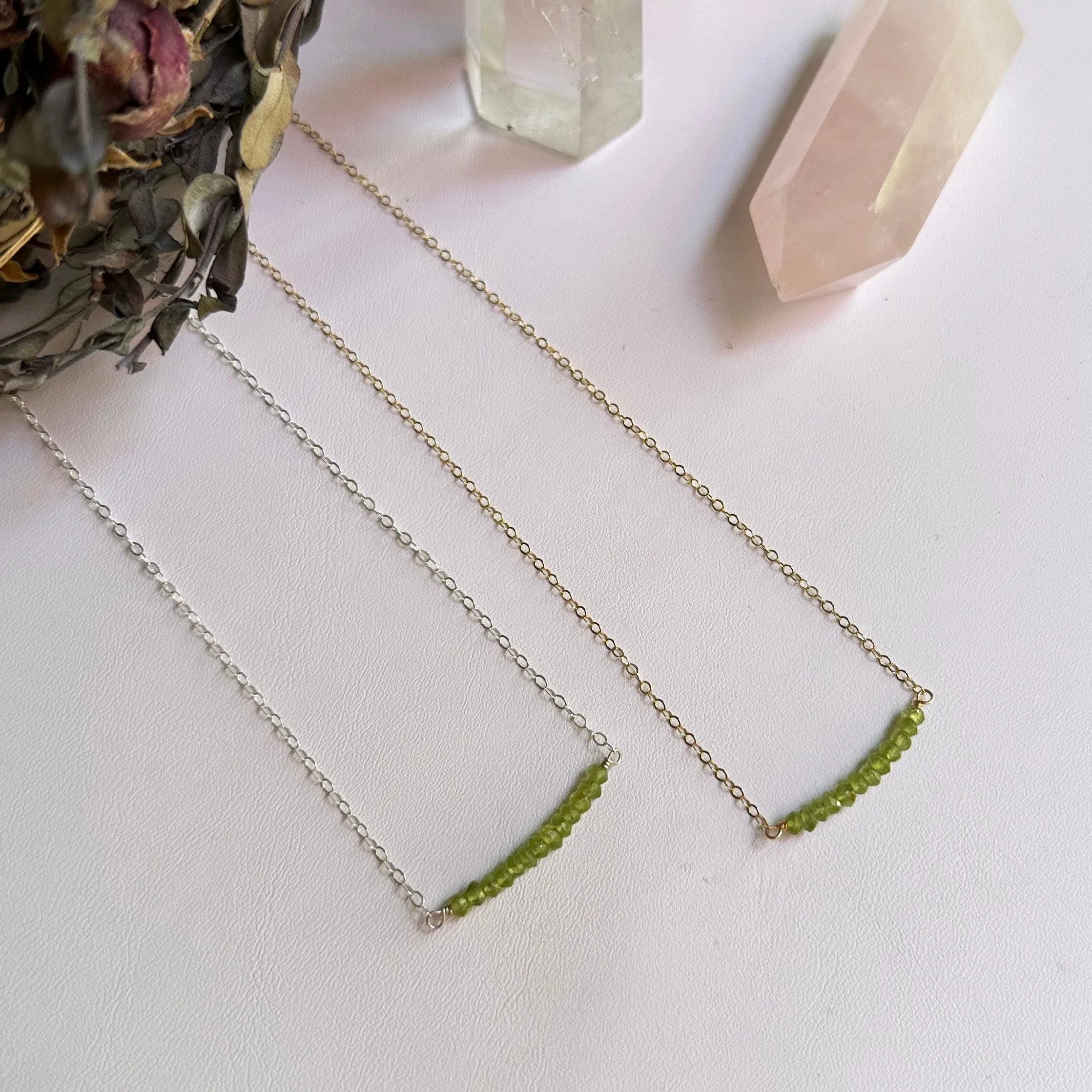 Peridot Gembar in Silver