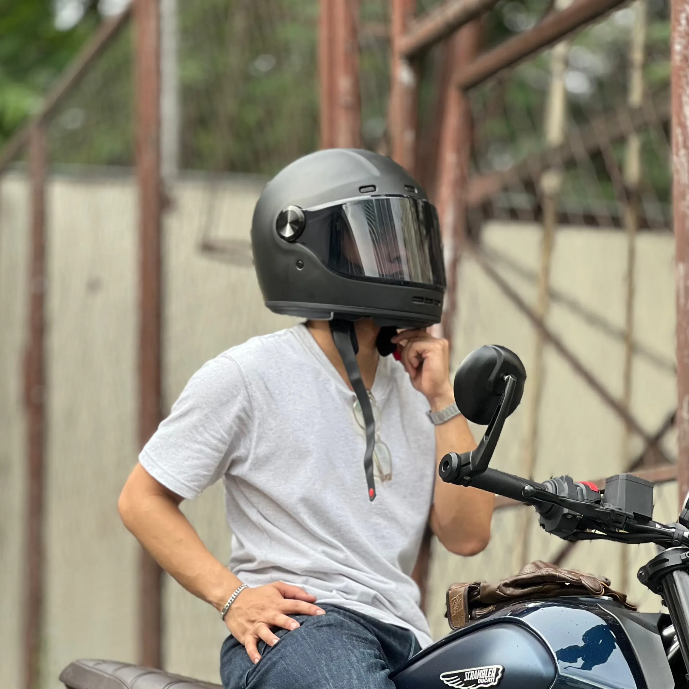 RYO RF-6V MOTORCYCLE FULL FACE HELMET w/ FREE EXTRA VISOR