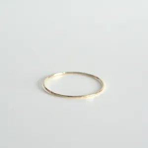 Skinny N°177 Hammered Ring