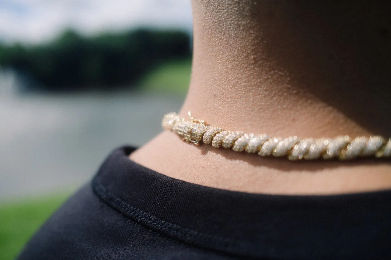 Spiral Link Chain in Yellow Gold