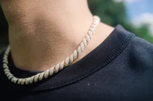 Spiral Link Chain in Yellow Gold