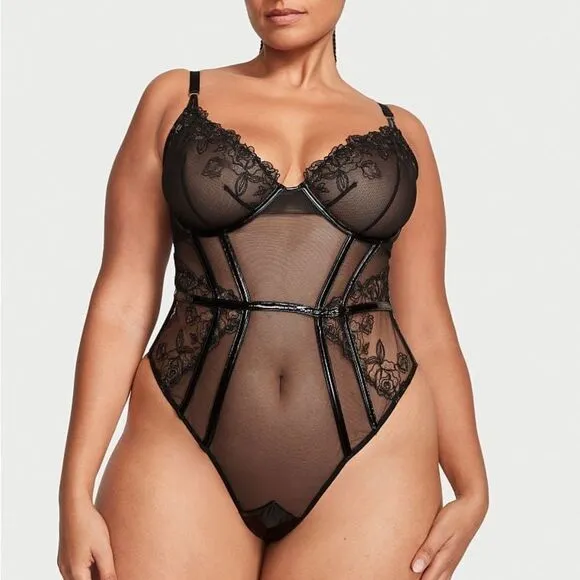 Victoria’s Secret VS Midnight Affair Lace Unlined Teddy Leather Black Medium