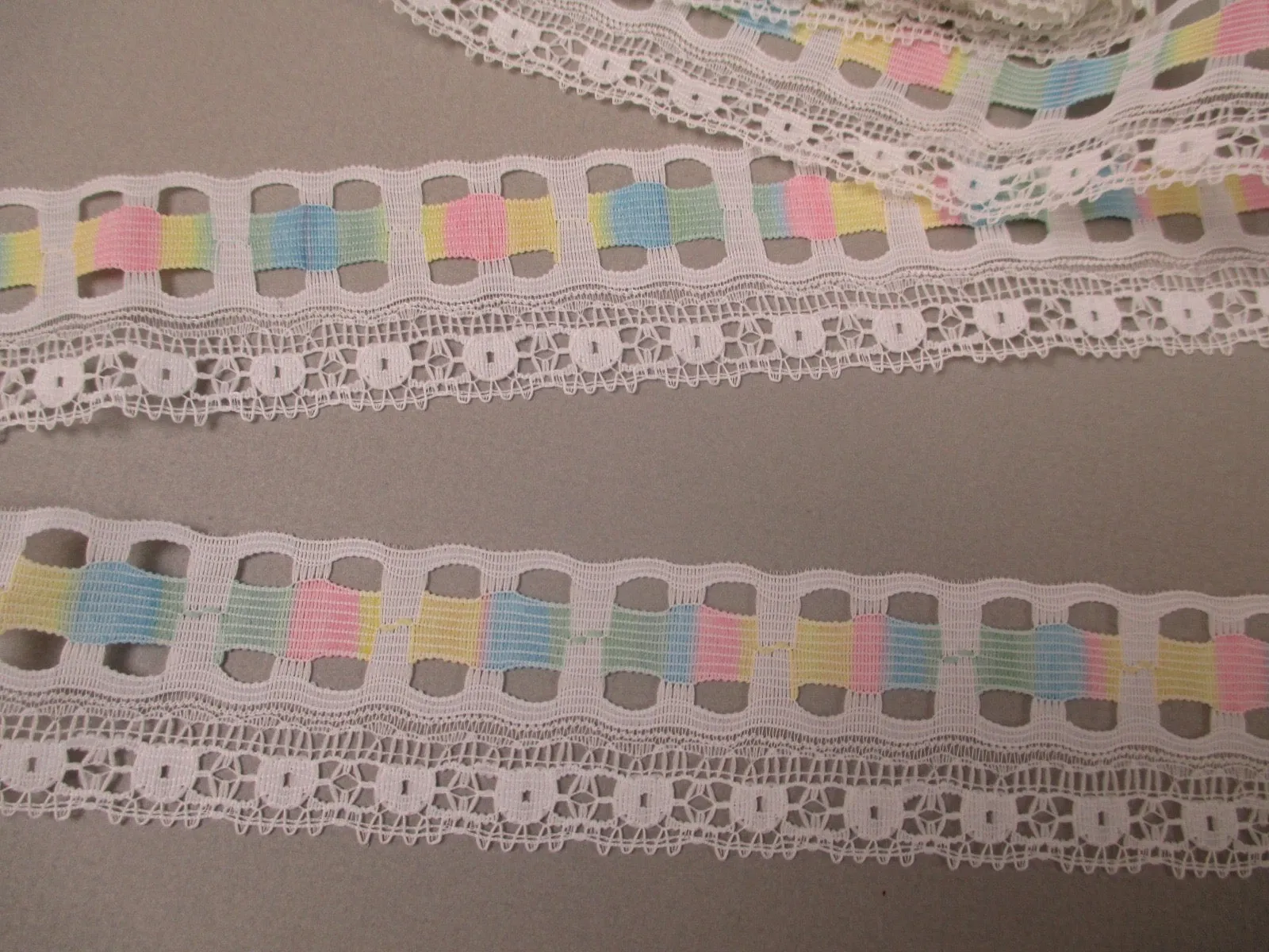 Vintage 60s retro rainbow lace trim