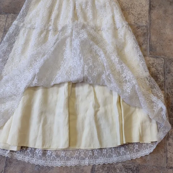 Vintage lace dress size 9-10