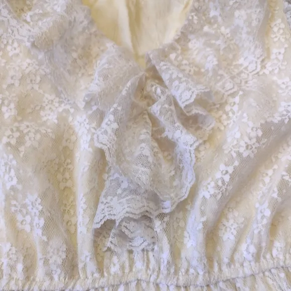 Vintage lace dress size 9-10