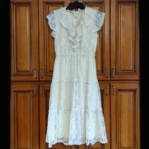 Vintage lace dress size 9-10